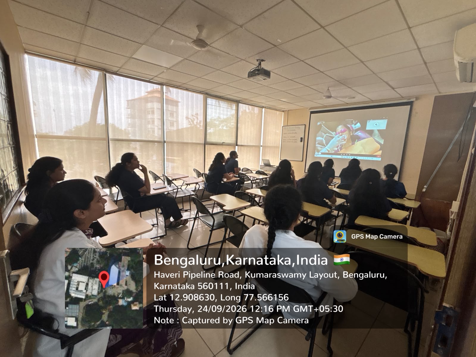 Live streaming of laser procedure demonstration to attendees in seminar room